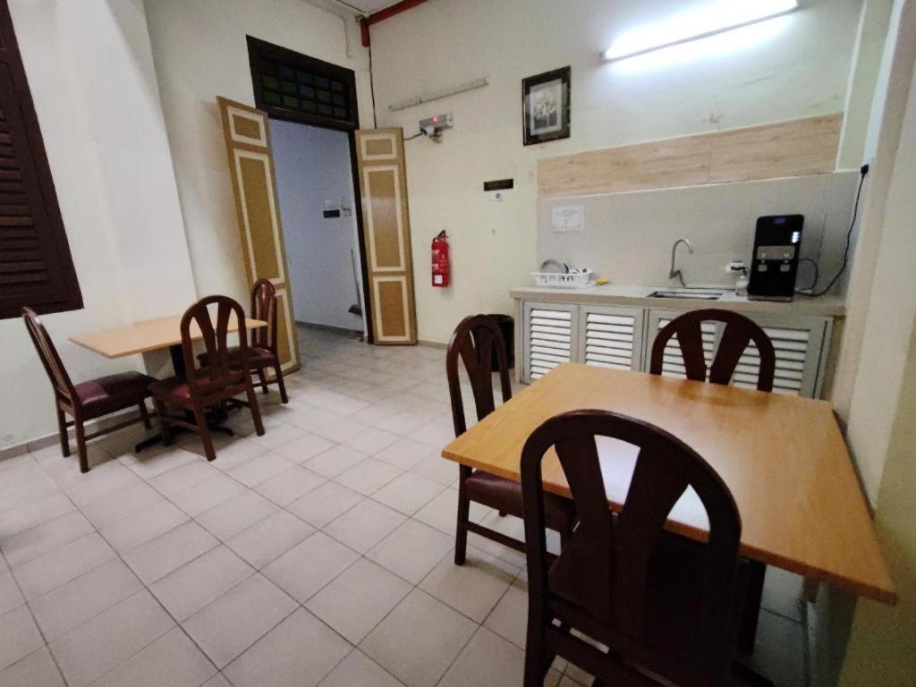 Old Penang Hotel - Trang Road George Town Buitenkant foto