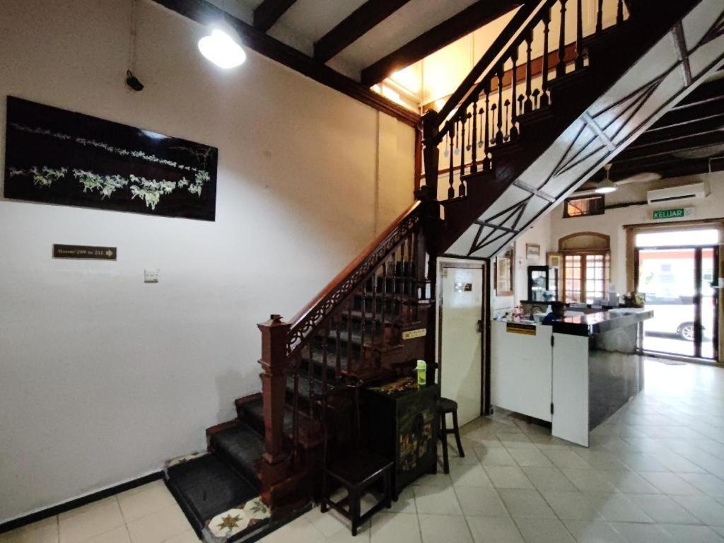 Old Penang Hotel - Trang Road George Town Buitenkant foto